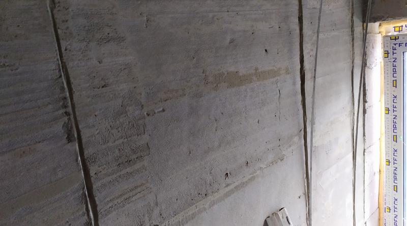 Когда вытаскивать маяки из штукатурки?