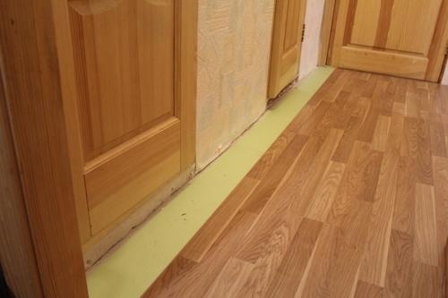 Укладка последнего ряда ламината