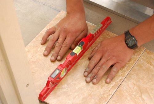 Ложем плитку