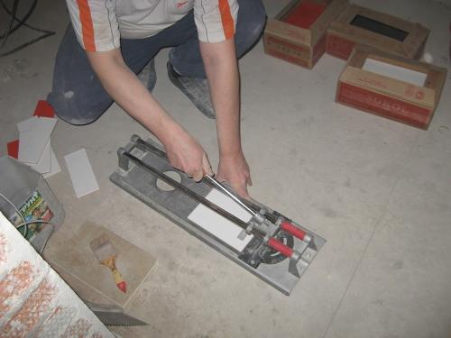 Чем резать кафельную плитку?